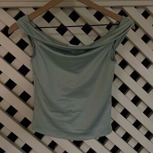 Gaze Off-Shoulder Top